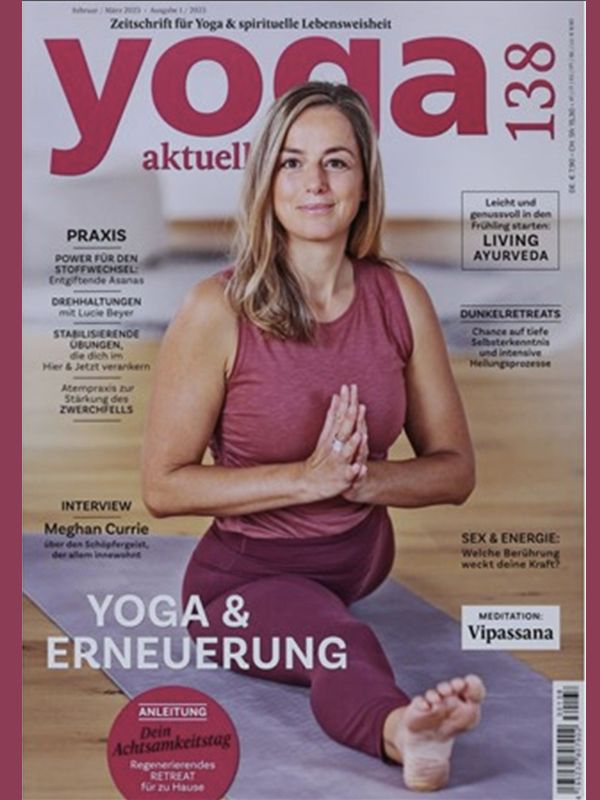 Zeitschrift Yoga aktuell Nr. 138, Interview Saskia John, Rückzug in die Dunkelheit, Februar/März 2023